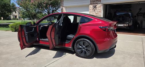 2025 Tesla Model Y Long Range RWD
