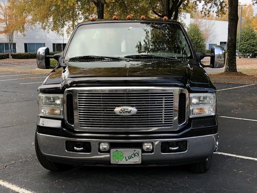 2006 Ford F-350 Lariat Crew Cab Super Duty