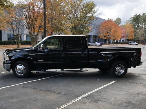 2006 Ford F-350 Lariat Crew Cab Super Duty