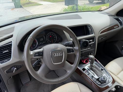 2012 Audi Q5 2.0T Premium Plus