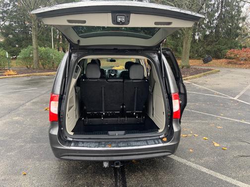 2016 Chrysler Town & Country Touring