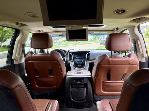 2018 Cadillac Escalade ESV Premium Luxury