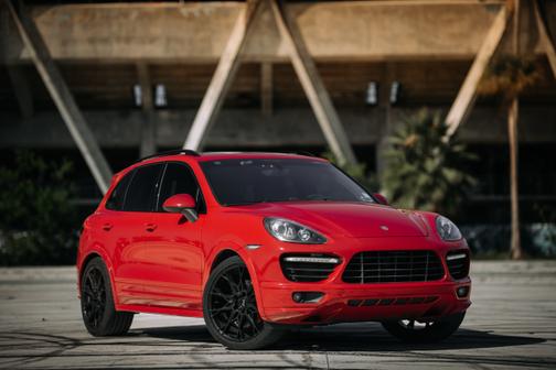 2013 Porsche Cayenne GTS