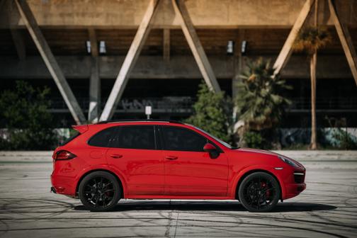 2013 Porsche Cayenne GTS