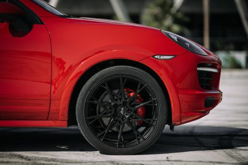 2013 Porsche Cayenne GTS