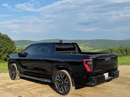 2025 GMC Sierra EV Max Range Denali