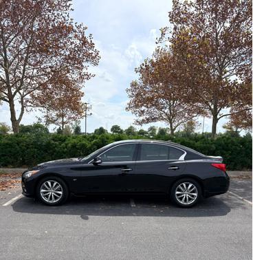 Black 2014 INFINITI Q50 Premium