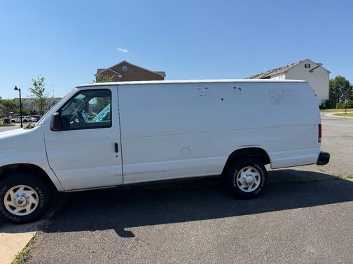 White 2014 Ford E350 Super Duty Cargo
