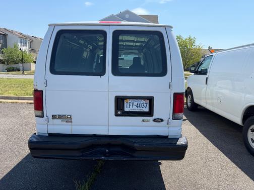 White 2014 Ford E350 Super Duty Cargo