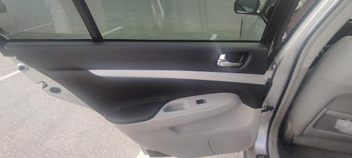 2009 INFINITI G37 x