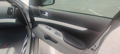 2009 INFINITI G37 x