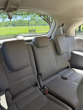 Red 2013 Honda Odyssey EX-L