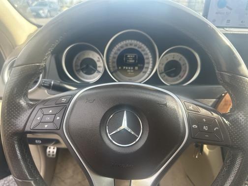 2012 Mercedes-Benz C-Class C 300 4MATIC Luxury