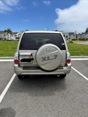 Beige 2005 Suzuki XL7 EX