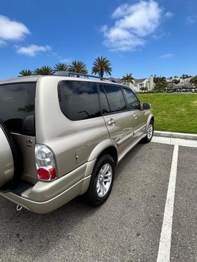 Beige 2005 Suzuki XL7 EX