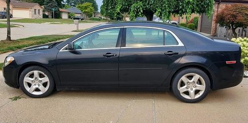Black 2010 Chevrolet Malibu LS