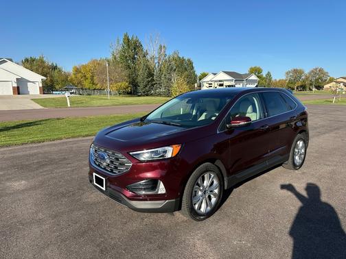 2020 Ford Edge Titanium