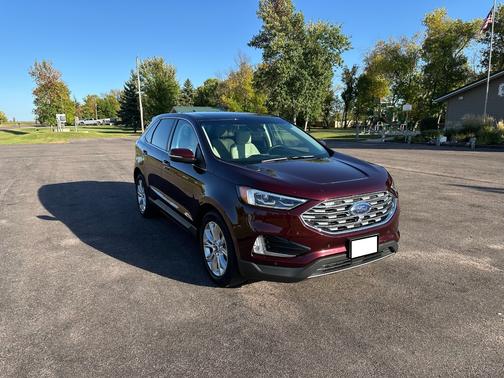 2020 Ford Edge Titanium