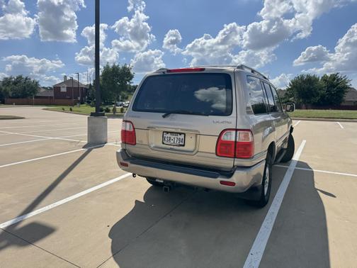 1998 Lexus LX 470 Base