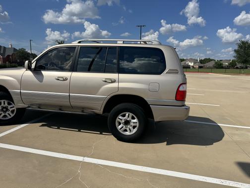1998 Lexus LX 470 Base