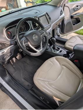 White 2016 Jeep Cherokee Limited