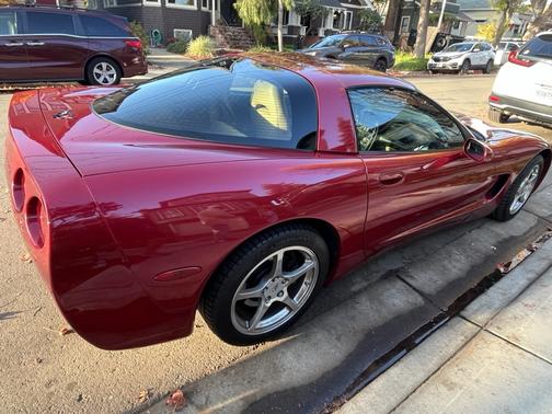 2001 Chevrolet Corvette Base