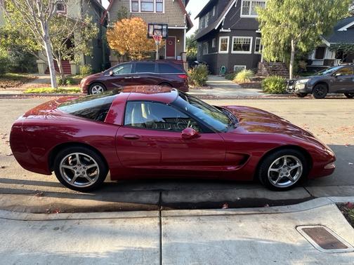 2001 Chevrolet Corvette Base