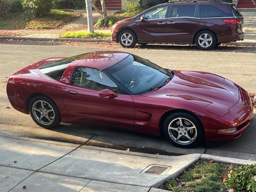 2001 Chevrolet Corvette Base