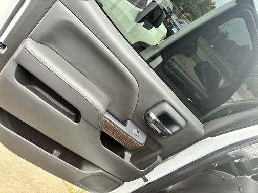 White 2017 GMC Sierra 1500 Denali