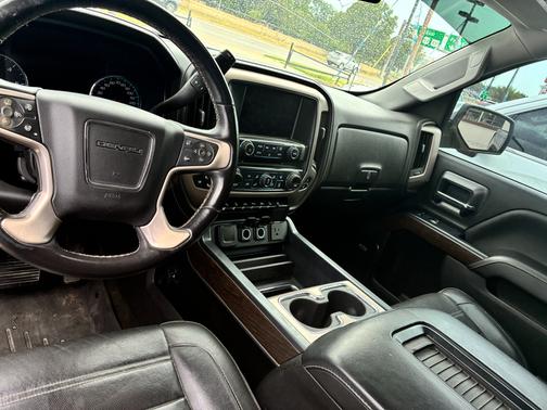 White 2017 GMC Sierra 1500 Denali