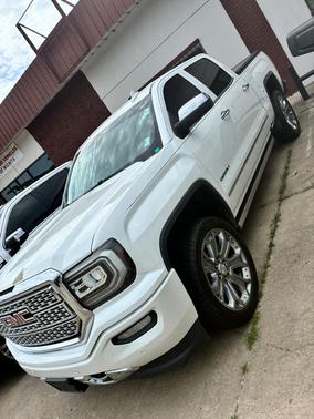 White 2017 GMC Sierra 1500 Denali