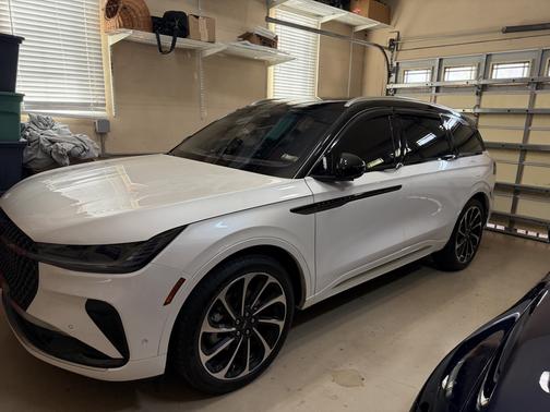 White 2024 Lincoln Nautilus Black Label