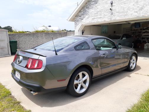 2010 Ford Mustang GT Premium