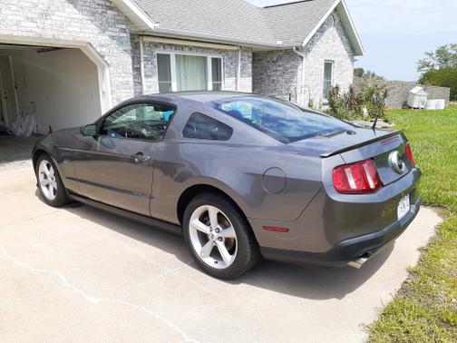 2010 Ford Mustang GT Premium