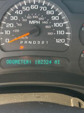 White 2006 Chevrolet Avalanche 1500 LS
