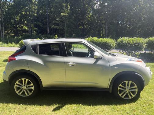 Silver 2013 Nissan Juke SL