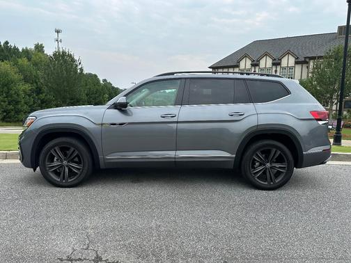 Gray 2021 Volkswagen Atlas 3.6L SE w/Technology R-Line
