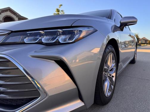 Silver 2021 Toyota Avalon XLE