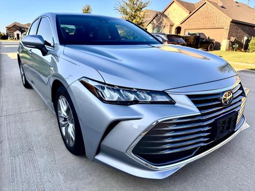 Silver 2021 Toyota Avalon XLE