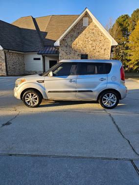 2013 Kia Soul Base