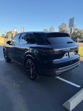 2019 Porsche Cayenne Cayenne