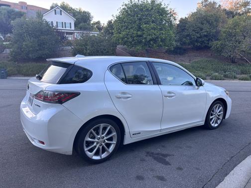 White 2011 Lexus CT 200h Premium