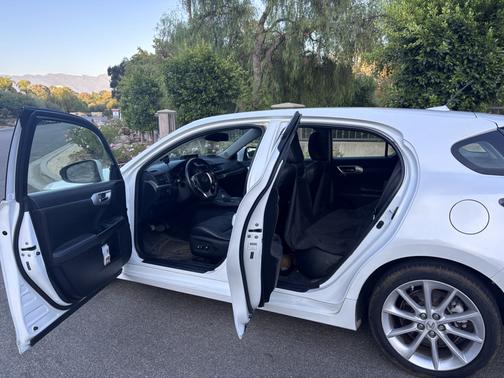 White 2011 Lexus CT 200h Premium