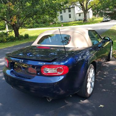 2011 Mazda MX-5 Miata Grand Touring