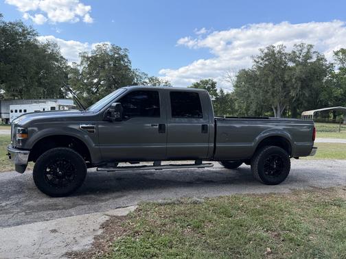 Gray 2009 Ford F-350 XLT Super Duty Crew Cab
