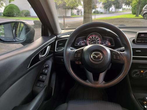 2014 Mazda Mazda3 i Sport