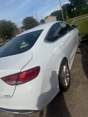 White 2015 Chrysler 200 Limited