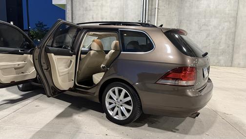 Brown 2013 Volkswagen Jetta SportWagen TDI