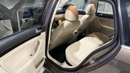 Brown 2013 Volkswagen Jetta SportWagen TDI