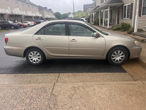 2005 Toyota Camry SE